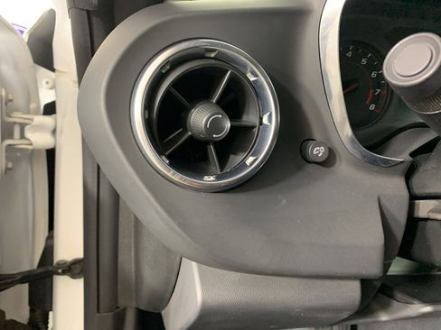 Used 2020 Chevrolet Camaro LT image 16