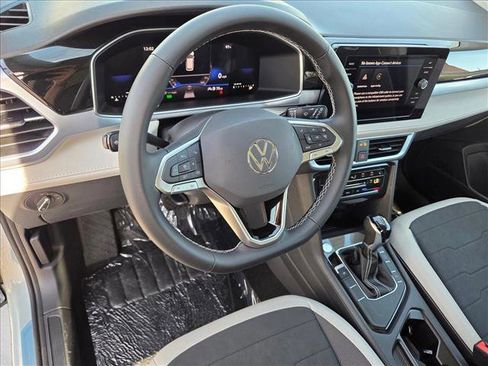 New 2026 Volkswagen Taos SE FWD image 3