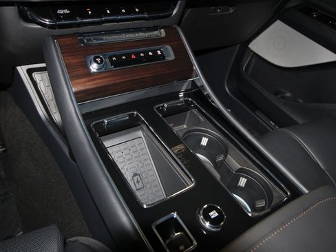 New 2026 Lincoln Aviator Reserve AWD/4WD image 15