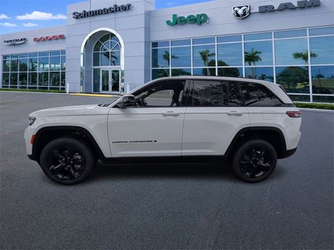 New 2025 Jeep Grand Cherokee Limited image 4