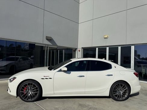 Certified 2022 Maserati Ghibli Modena Q4 image 5