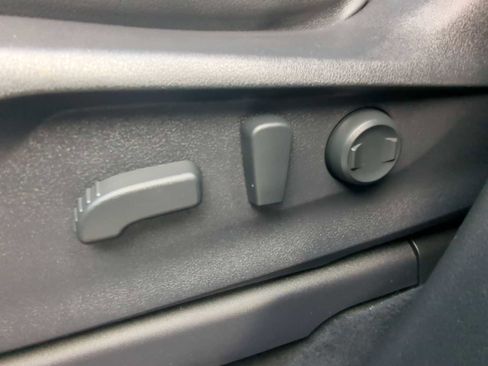 Used 2022 Subaru Ascent Limited w/ Technology Package image 18