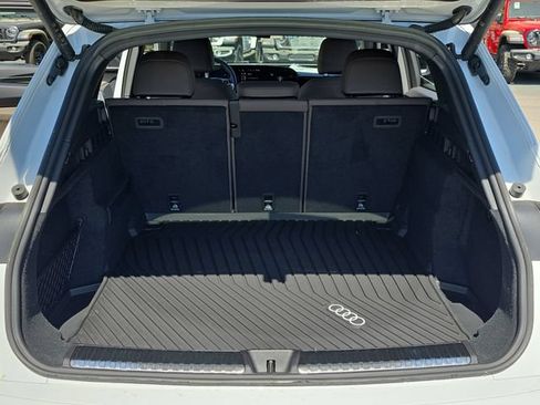 Used 2025 Audi Q5 Premium AWD/4WD image 12