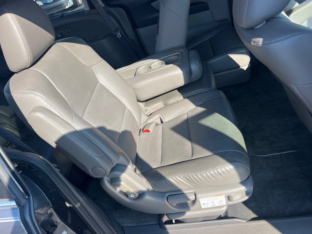 Used 2015 Honda Odyssey Touring image 16