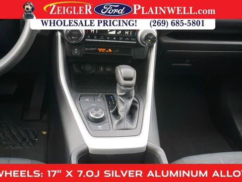 Used 2022 Toyota RAV4 XLE image 16