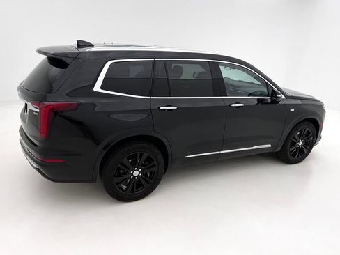 Used 2022 Cadillac XT6 Premium Luxury image 11