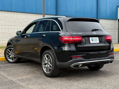 Used 2019 Mercedes-Benz GLC 300 4MATIC w/ AMG Line image 7
