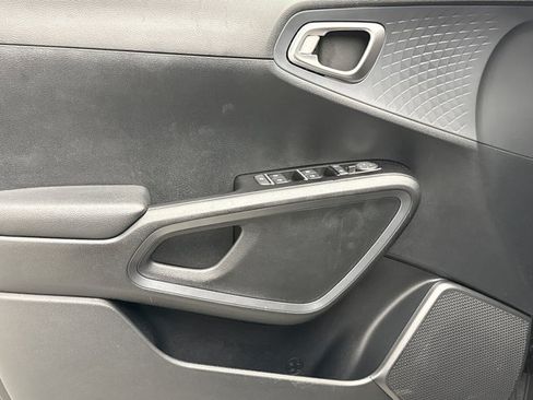 Used 2021 Kia Soul S FWD image 9