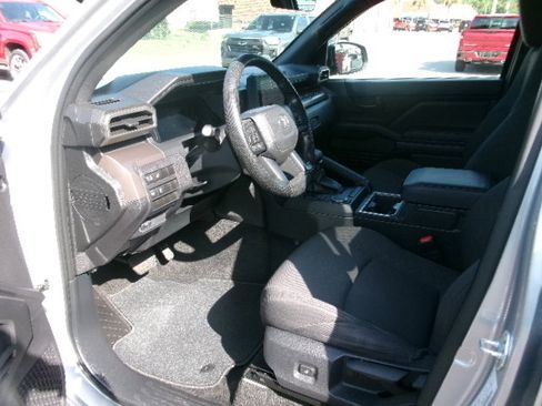 Used 2024 Toyota Tacoma SR5 image 10