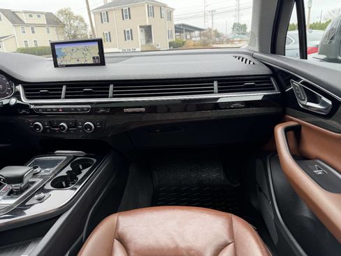 Used 2019 Audi Q7 3.0T Premium Plus w/ Premium Plus Package image 33