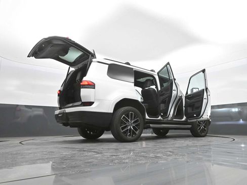 Used 2024 Lexus GX 550 image 56