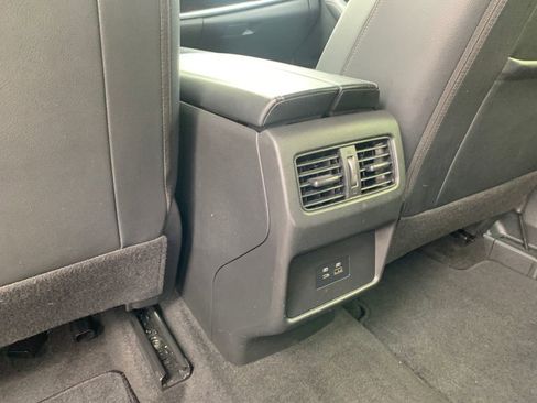 Used 2023 Nissan Rogue SL FWD image 26