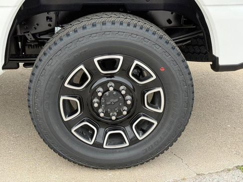 New 2026 Ford F250 Platinum AWD/4WD image 4