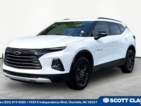 Used 2022 Chevrolet Blazer LT FWD image 3