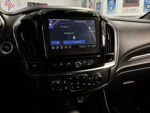 Used 2023 Chevrolet Traverse LT w/ LT Premium Package AWD/4WD image 21