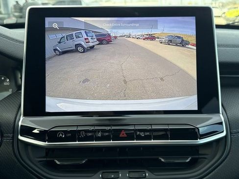 New 2026 Jeep Compass Limited image 8