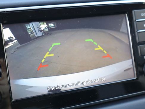 Used 2024 Nissan Versa SV FWD image 7