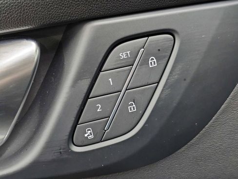 Used 2025 Buick Enclave Sport Touring w/ Super Cruise Package FWD image 35