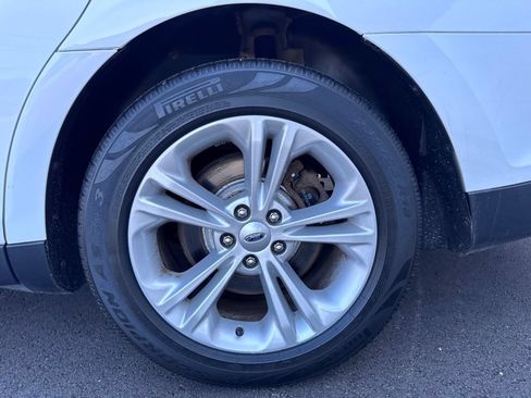 Used 2018 Ford Taurus SE FWD image 34