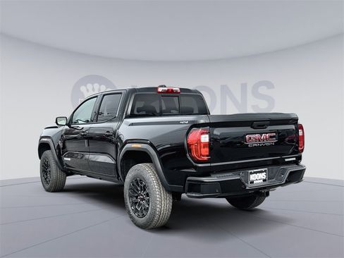 New 2026 GMC Canyon Elevation w/ Convenience Package image 4
