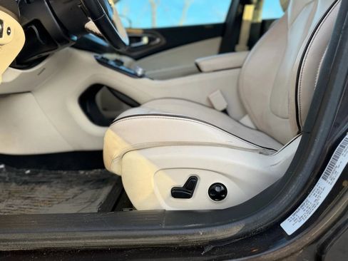 Used 2015 Chrysler 200 C w/ Navigation & Sound Group I image 16