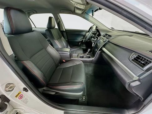 Used 2017 Toyota Camry SE FWD image 25