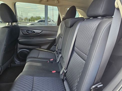 Used 2019 Nissan Rogue S AWD/4WD image 14
