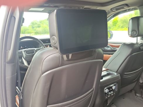 Used 2023 GMC Yukon XL Denali Ultimate AWD/4WD image 31