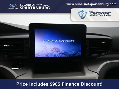 Used 2023 Ford Explorer XLT image 10