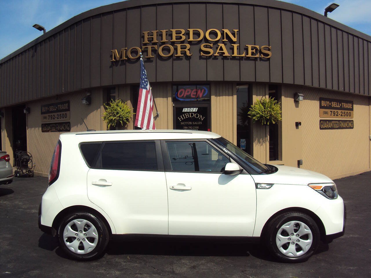 Used 2015 Kia Soul FWD image 1