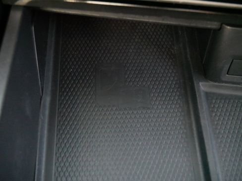 Certified 2024 Volkswagen Atlas SEL Premium R-Line image 28