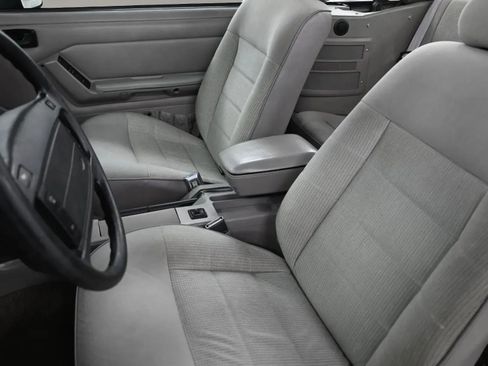 Used 1992 Ford Mustang LX RWD image 15