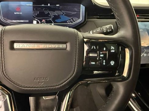 Used 2025 Land Rover Range Rover Sport Dynamic SE image 19