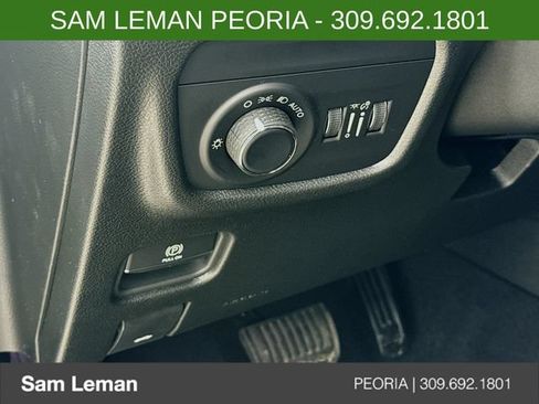 New 2025 Jeep Grand Cherokee Laredo AWD/4WD image 10