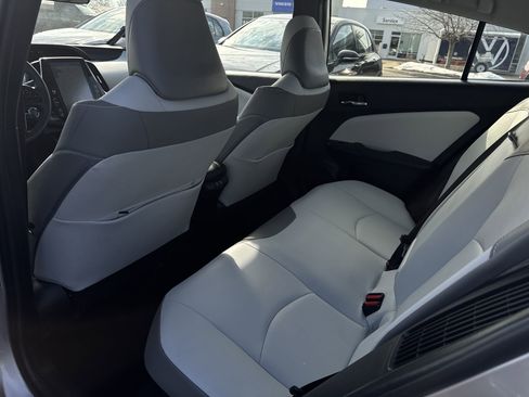 Used 2021 Toyota Prius Prime XLE image 21