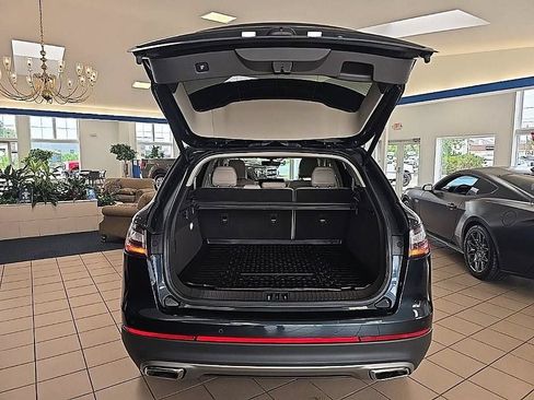 Used 2023 Lincoln Nautilus Reserve w/ Luxury Package AWD/4WD image 32