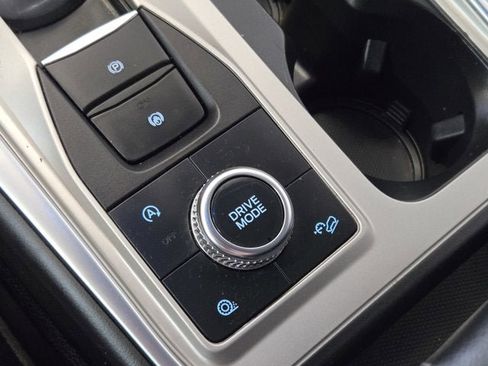 Used 2023 Ford Explorer XLT w/ Equipment Group 202A image 29