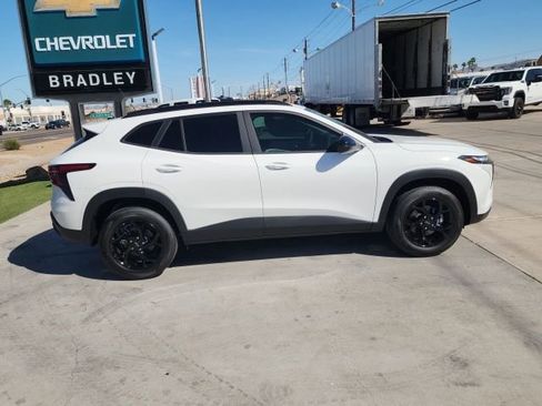 New 2026 Chevrolet Trax LT w/ Midnight Edition image 3