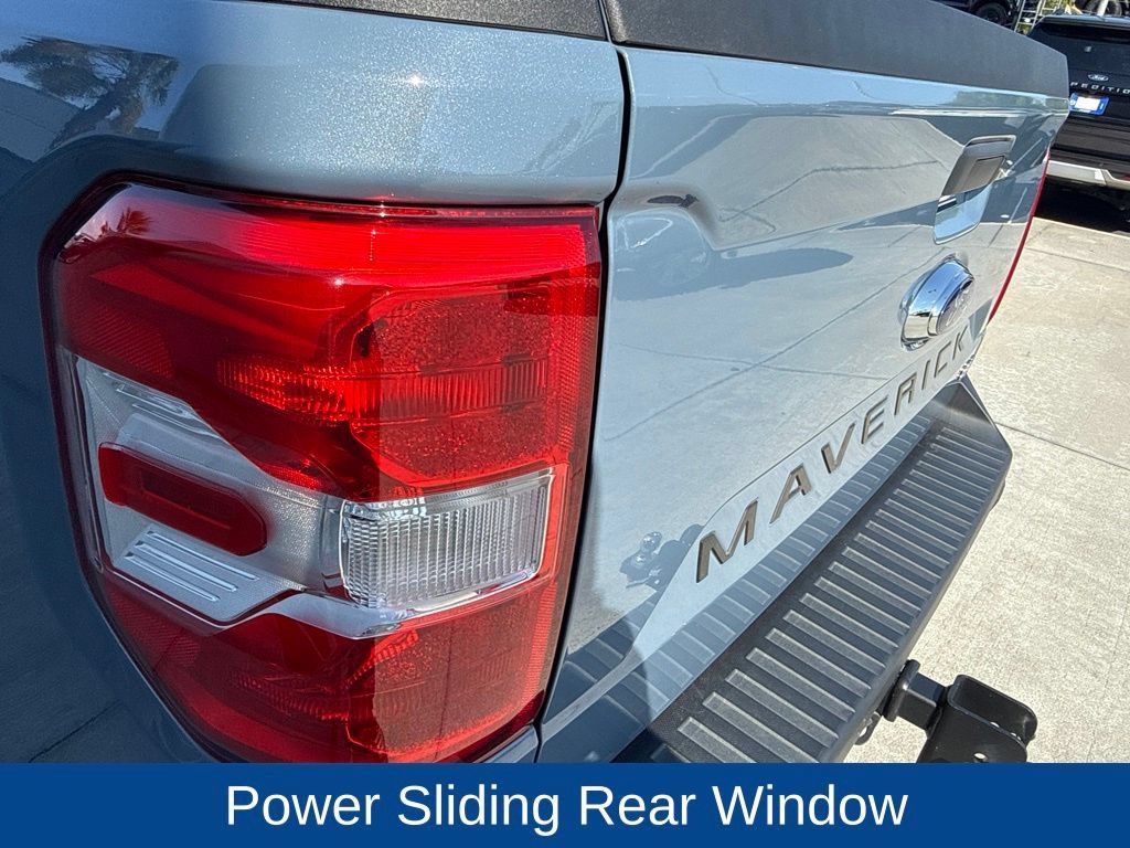 Used 2024 Ford Maverick Lariat w/ FX4 Off-Road Package AWD/4WD image 13