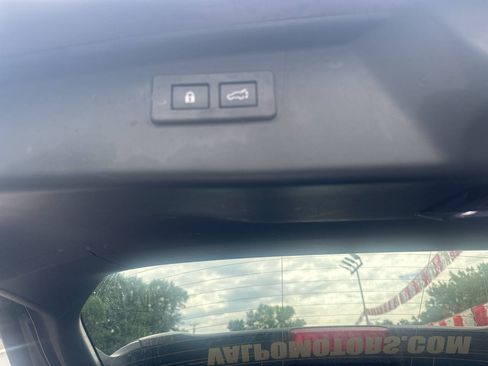 Used 2023 Subaru Outback Premium AWD/4WD image 25