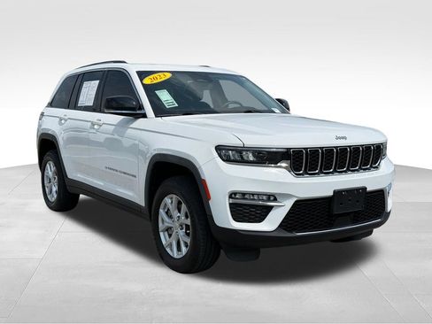 Used 2023 Jeep Grand Cherokee Limited AWD/4WD image 31