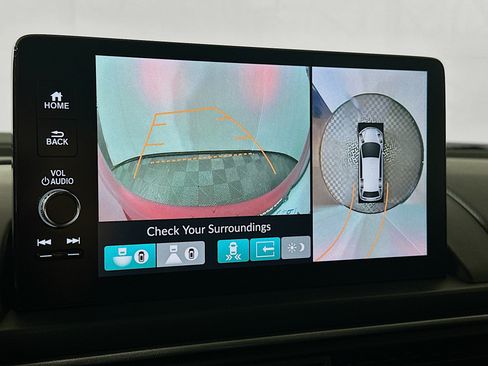 Used 2025 Honda Pilot Elite image 14