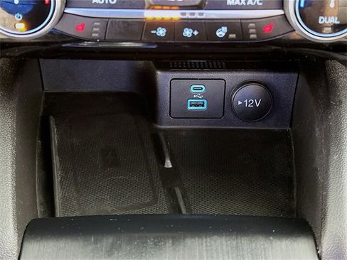 Used 2022 Ford Escape Titanium w/ Titanium Premium Package image 18