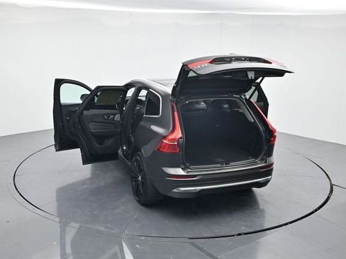 Used 2022 Volvo XC60 B5 Inscription w/ Advanced Package image 39