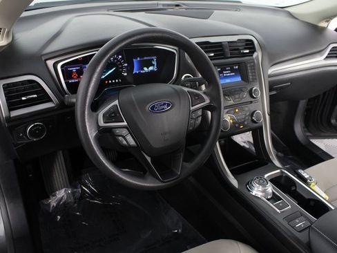 Used 2018 Ford Fusion S image 8