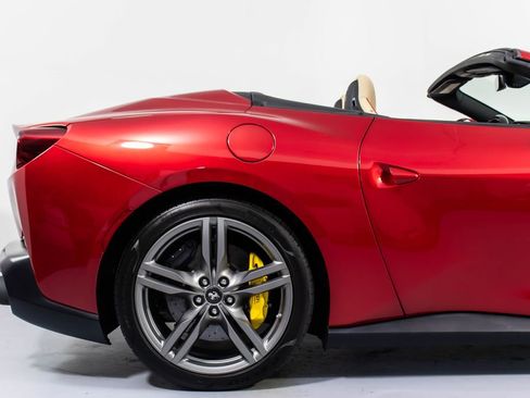 Certified 2019 Ferrari Portofino image 17