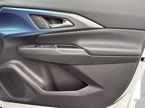 New 2026 Chevrolet Equinox EV LT image 10