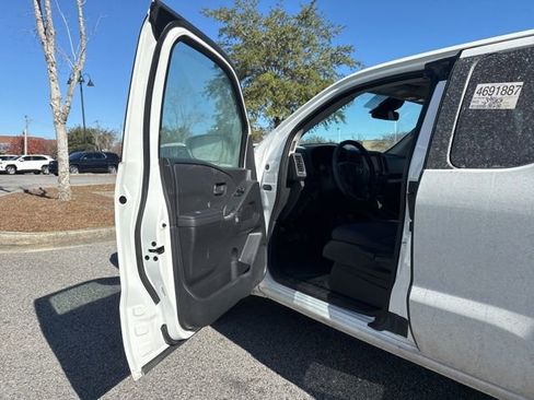 Used 2024 Nissan Frontier S w/ S Utility Package image 12