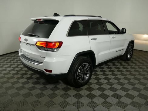 Used 2020 Jeep Grand Cherokee Limited AWD/4WD image 3