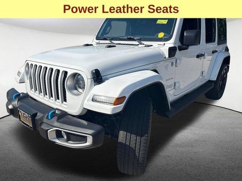 Used 2023 Jeep Wrangler Unlimited Sahara AWD/4WD image 5